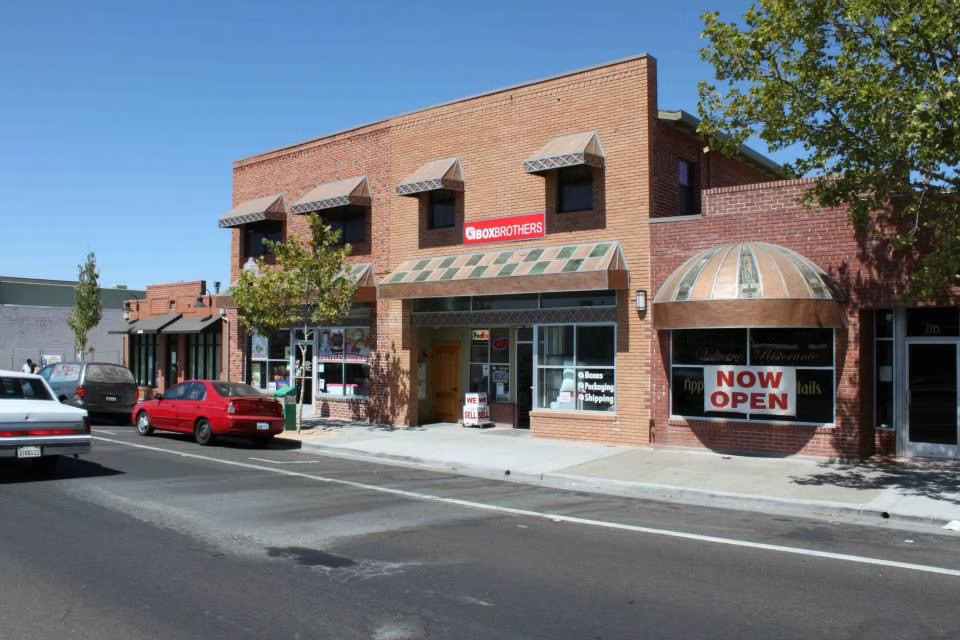 Snowy peaks thumbnail