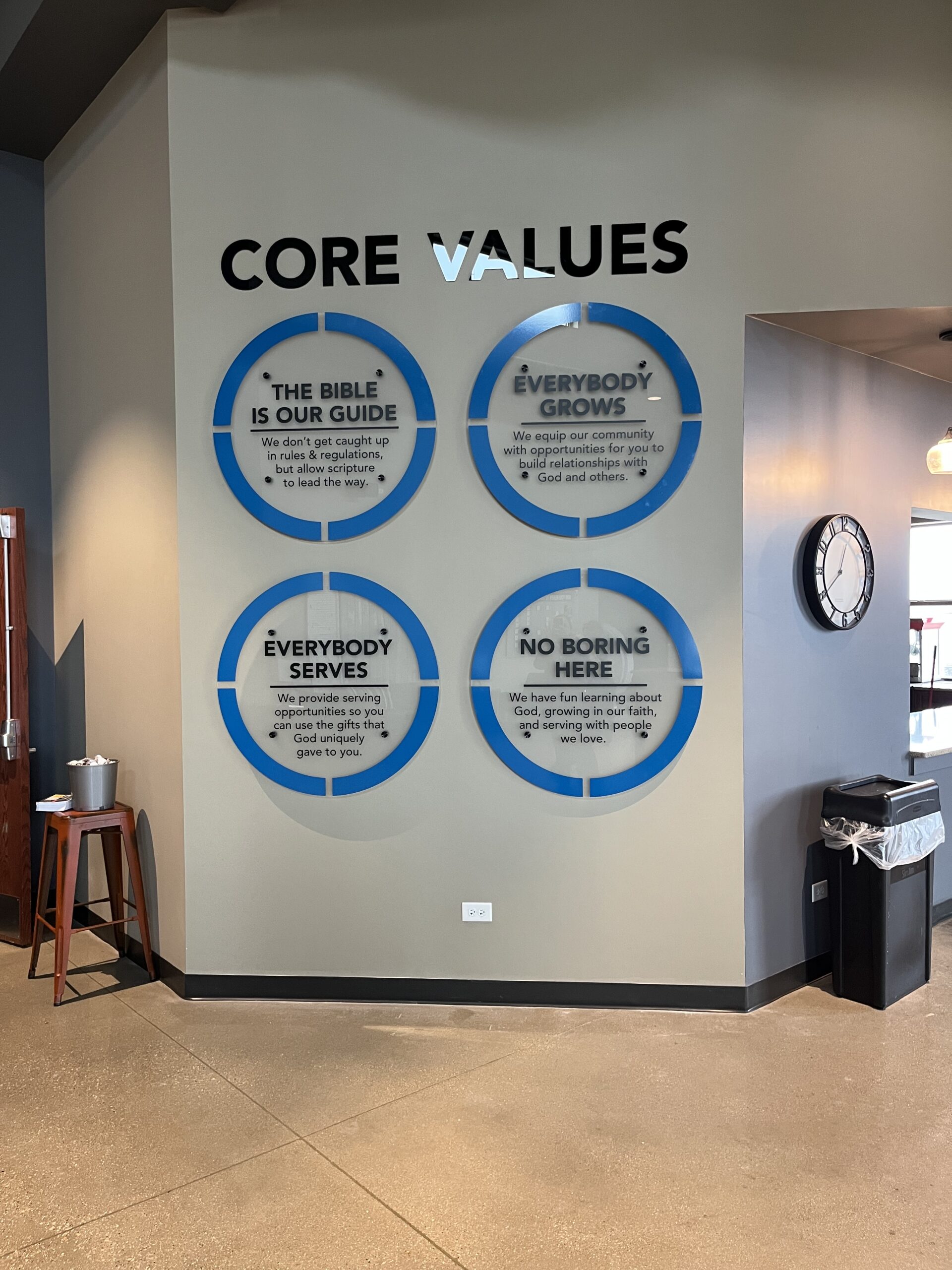 Snowy peaks thumbnail